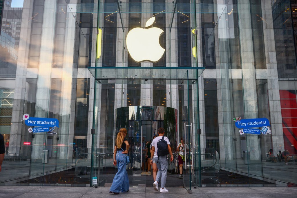 蘋果警告來自98個國家的iPhone用戶遭受間諜軟件攻擊